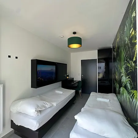 Easyliving Aparthotel
