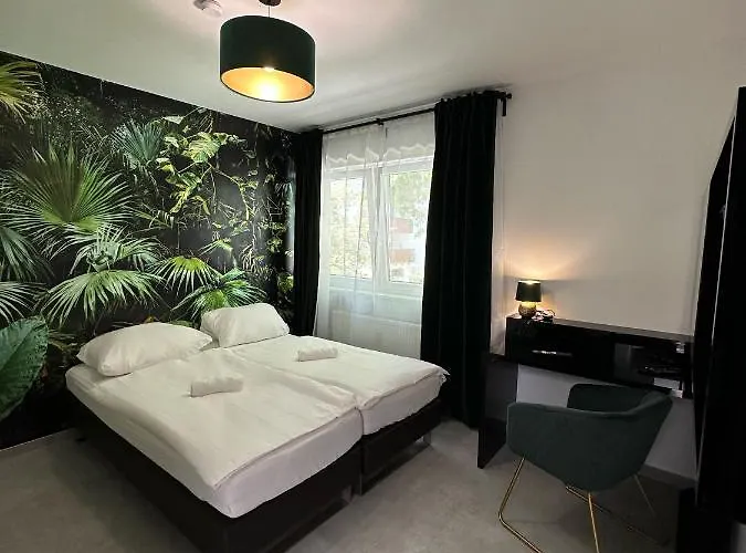 Easyliving Aparthotel